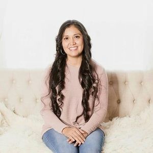 Meet your Posher, Azucena